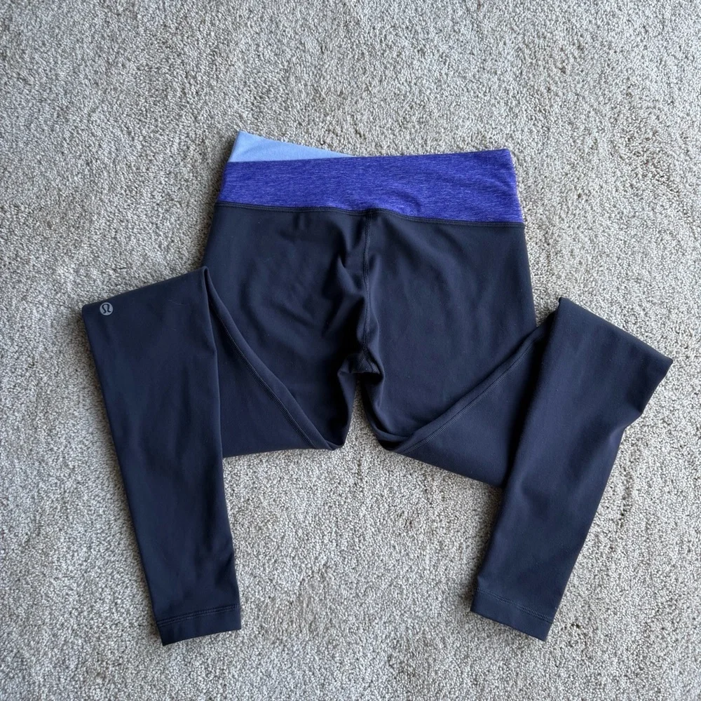 Lululemon Crop Leggings Size 4 Black Purple High Rise Yoga Gym Athleisure